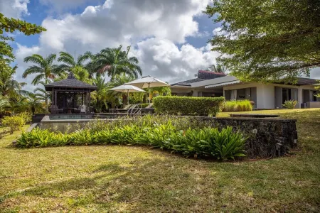 Villa Paolita Отели в г. Vieux Grand Port