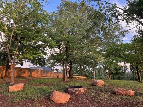 Tiny House/w outdoor cast-iron shower/tub
