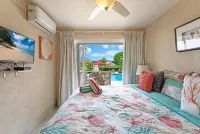 West Coast, 3 Bedroom, Poolside Condo- Walking Distance to the Beach! Hotels in 