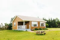 Unit 3 - Bay view cottage, near coffee shops, restaurants and beach