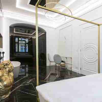 Antique Glam Apartment - looking for luxury, glamour, exuberance in the Old Town Rooms