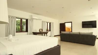 Heaven Villa - We are not on the water, we are above!