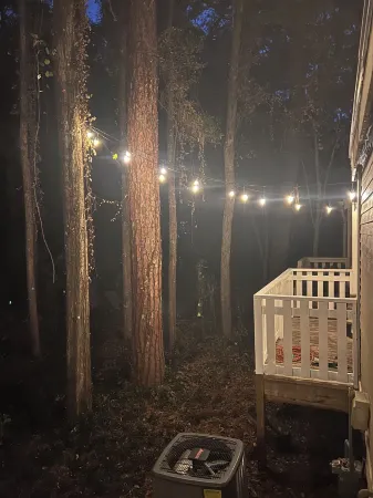 Lovely Renovated Townhouse Adjacent Haile Village King Bed Stocked Kitchen 2Br Отели в г. Haile Plantation