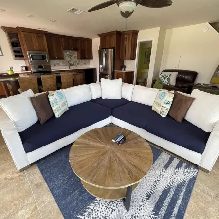 2 story condo with panoramic bay views and balconies!