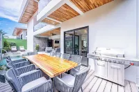 Brand New 7 Bedroom Luxury Villa Prime Location on the South End of Jaco Beach