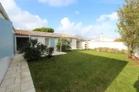Villa - 10 People - Garden - Internet - Seaside - Beach - Ile de Ré Отели рядом с достопримечательностью «Ré Trotti Country»