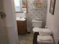 Studio COTTAGE #1- WALK to Keyes Memorial BEACH Barnstable- Hyannis