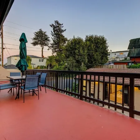 Sunset Spanish Villa W/ Pool, Pool table, BBQ +
