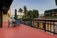 Sunset Spanish Villa W/ Pool, Pool table, BBQ +