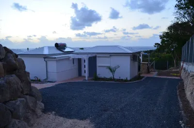 Villa "Balisier" T2 magnificent sea view with independent pool-charm-privacy