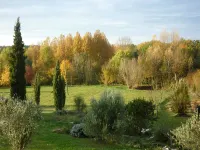 Cottage 2 people traditional stone house. Hotels in Bagat-en-Quercy
