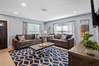 NEW! Stunning 5/3 Home/w Pool table & Seablue Pool