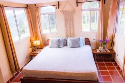 Exclusive Villa with panoramic vistas of city and mountains from your own hottub Hotels in 