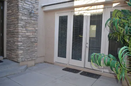 $$$ savings in Amazing Studio for 2 w/ free parking & wifi / No daily resort fee Отели рядом с достопримечательностью «Парк Флойд Лам»