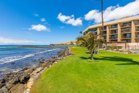 Great Listing/Price/AC in the bedroom! Отели рядом с достопримечательностью «Kanaio»