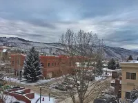 Vail Valley Condo-Downdown, Pool/Hot Tub, Ski, Bike, Fish, Restaurants, Movies Hotels in Edwards