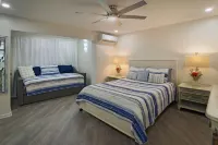 Villa Del Mar - Ocean Front Renovated Condo at Cowpet Bay