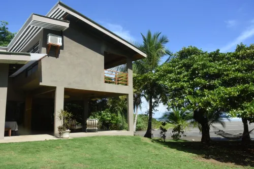 Beach Front Paradise!