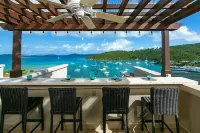 Gorgeous one bedroom penthouse with breathtaking view Hotel a Cruz Bay