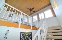 Stunning Oceanfront Views, 2+bedrms, Beautifully Renovated Condo In Poipu, Kauai