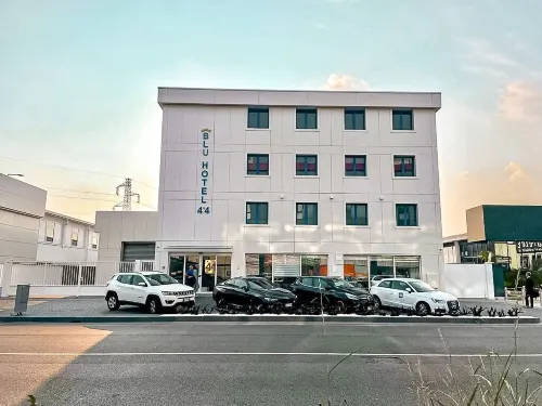 Blu Hotel 4 4 S.R.L. Hotels in Assago
