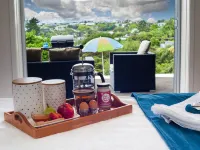The Queenslander Raglan Hotels in Raglan