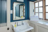 The Ebrington Arms Hotels in Chipping Campden