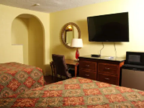 La Hacienda Hotels in Artesia