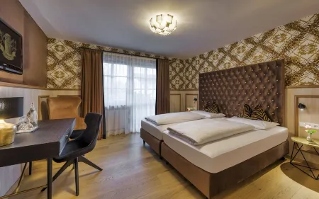 Hotel Schäfflerwirt Отели рядом с достопримечательностью «XXXLutz Aschheim»