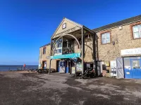8 Biddlecombe Orchard Hotels in Bridport