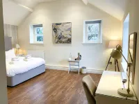 The Bear & Swan Hotels in Clutton
