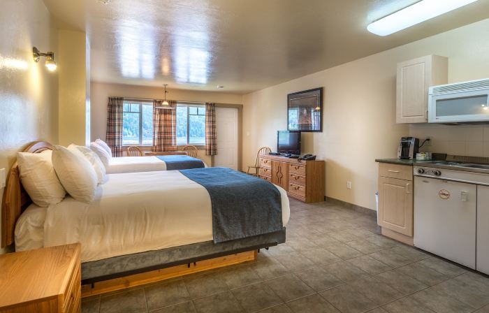 Bathgate Resort and Marina