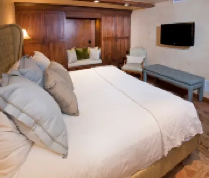 リラクシング 1 ベッドルーム コンド ウィズ プレミアム アメニティーズ by RedAwning