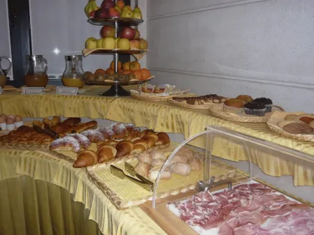 B&B HOTELS Hotel Prestige Ornago Отели рядом с достопримечательностью «La Lodovica»