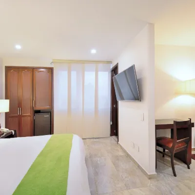 Hotel Palonegro Hotel dekat Catedral de La Sagrada Familia