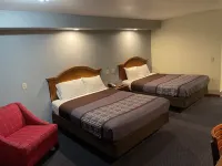 Campus Inn Baraboo Hotels in Baraboo