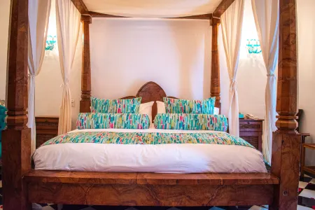 Hotel Aguamarina Boutique Отели рядом с достопримечательностью «Torre del Reloj»