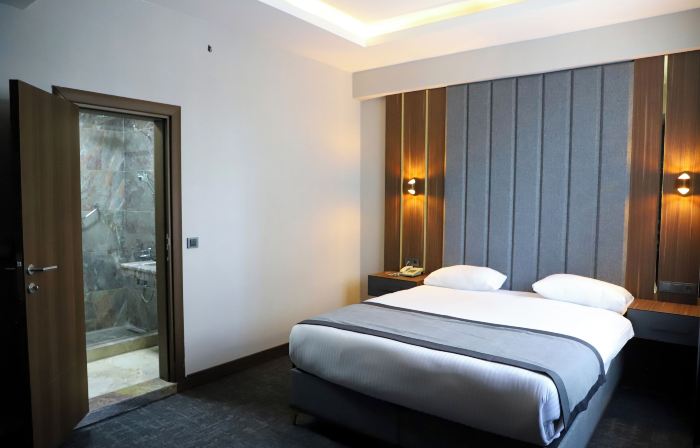 Cenas Otel
