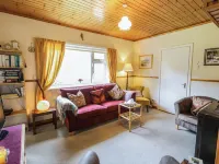 James Neills Cottage - 2-Star