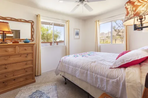 Your Home Sweet Home in Joshua Tree 2 Bedroom Home by RedAwning Các khách sạn ở Yucca Valley