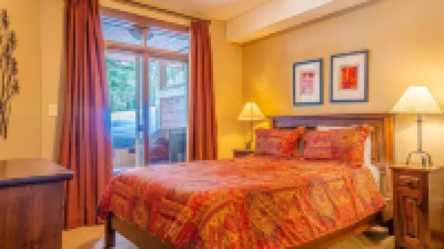 Stones Throw #11 by Bear Country Hôtels à : Thompson-Nicola P