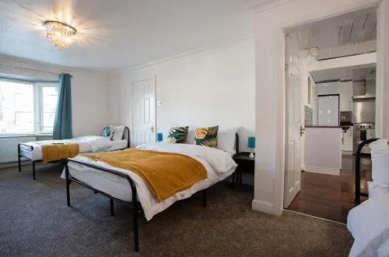 Renfrew House