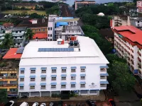 TreeHouse Neptune Hotels in der Nähe von Fontainhas