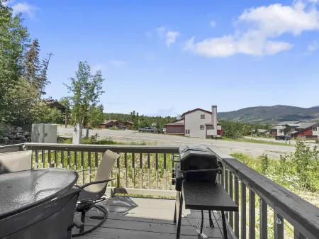 173 Buffalo Drive 3 Bedroom Townhouse by RedAwning