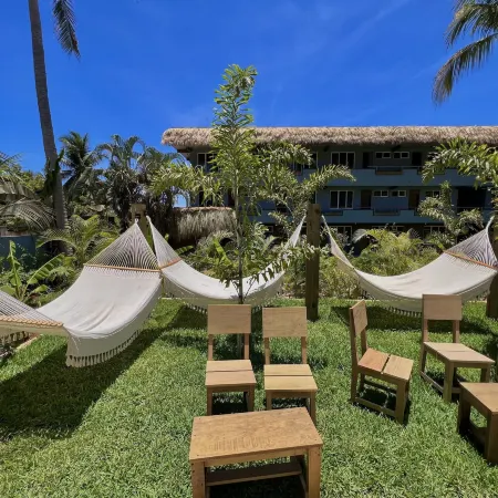 Straw Hat Surf Hostel