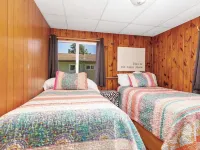 Chippewa Bluffs Resort Hotels in Mecosta County