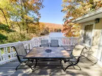 Boho New Jersey lake house 1 hour from NYC