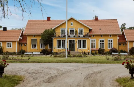 Toftaholm Herrgård Отели в г. Varnamo V