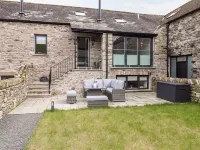 Adas Hideaway Hotels in Milnthorpe