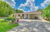 Ocala Retreat w/ Pool, Grill & Yard - Pets Welcome - Homestays